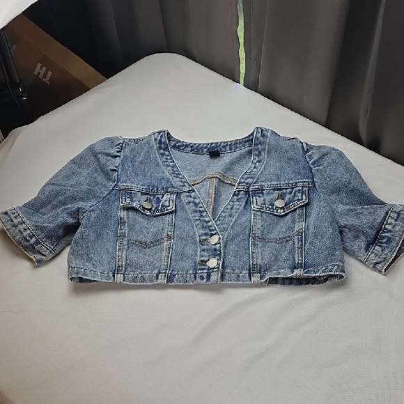SHEIN Jackets & Blazers - Shein Women's Juniors Blue Denim Cropped Jacket Buttons V-Neck Sz‎ M EUC